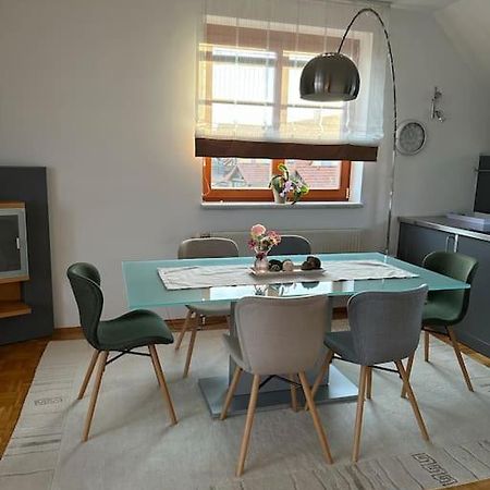 Freundliche Wohnung Naehe Weinstrasse Fuer 5 Personen Wagna Extérieur photo