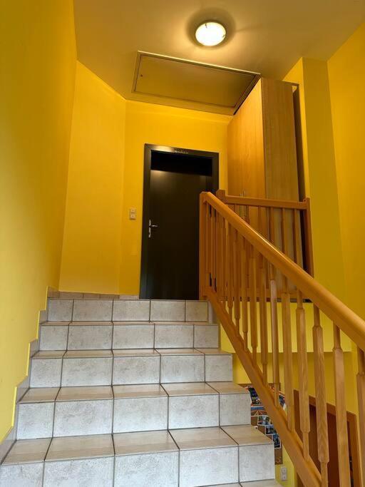 Freundliche Wohnung Naehe Weinstrasse Fuer 5 Personen Wagna Extérieur photo